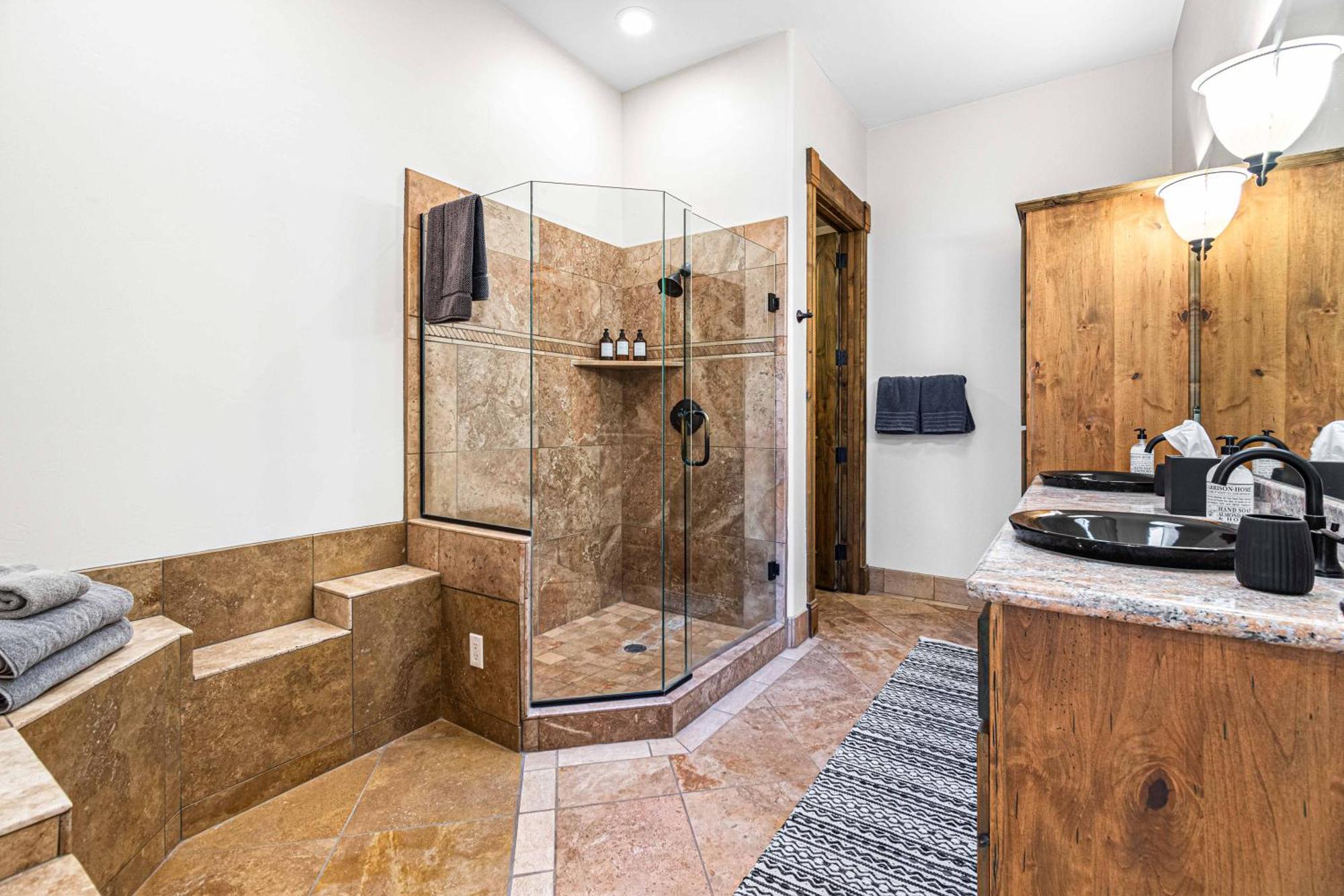 Panoramic Views, Game Room, Pool, Hot Tub! Holiday home Sedona
