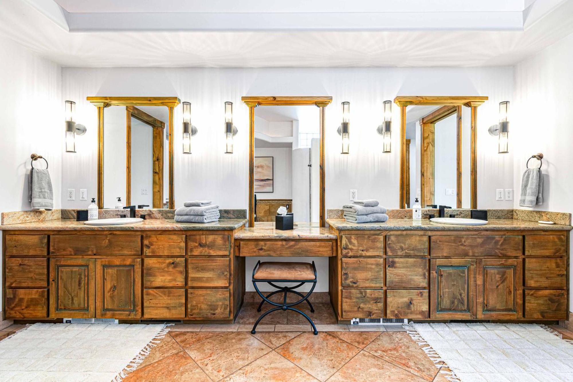 Panoramic Views, Game Room, Pool, Hot Tub! * Sedona