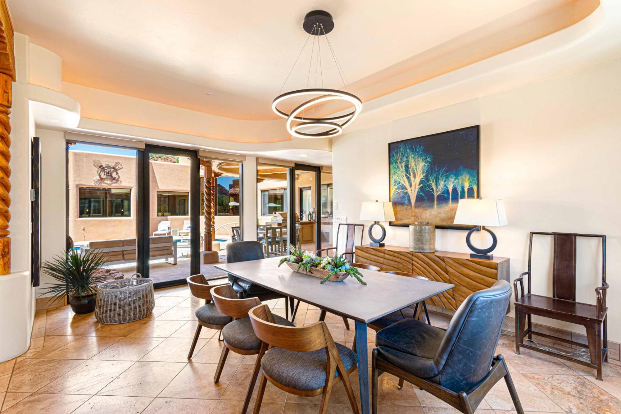 Panoramic Views, Game Room, Pool, Hot Tub! Holiday home Sedona