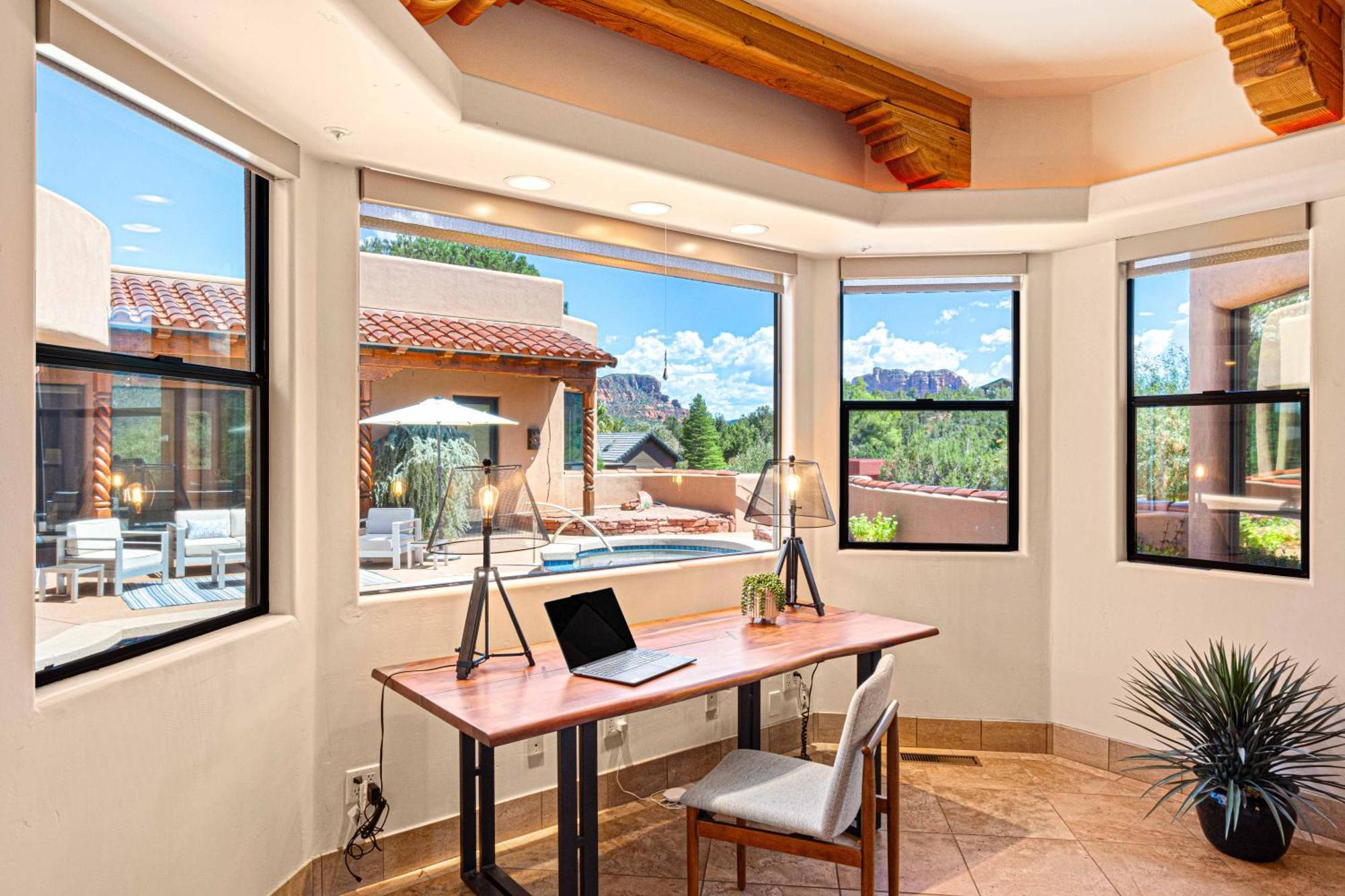 Holiday home Panoramic Views, Game Room, Pool, Hot Tub! Sedona