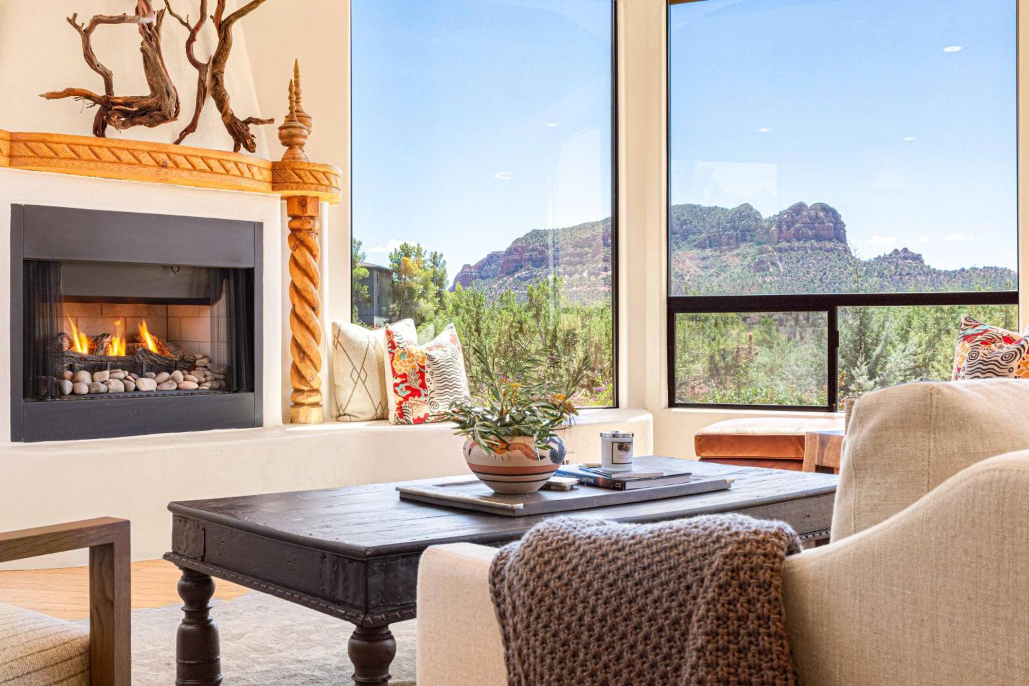 Panoramic Views, Game Room, Pool, Hot Tub! Holiday home Sedona