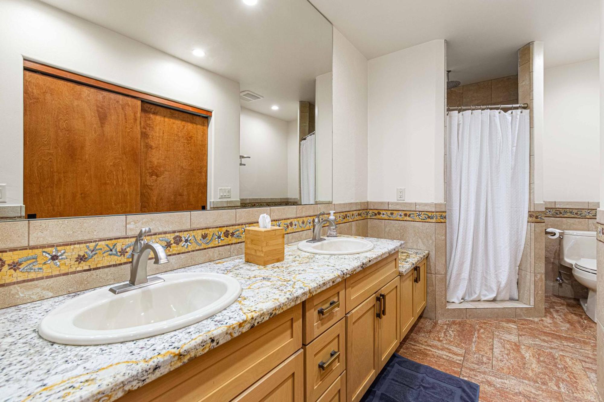 Holiday home 8-bedrooms With Stunning Views & 75' Lap Pool Sedona