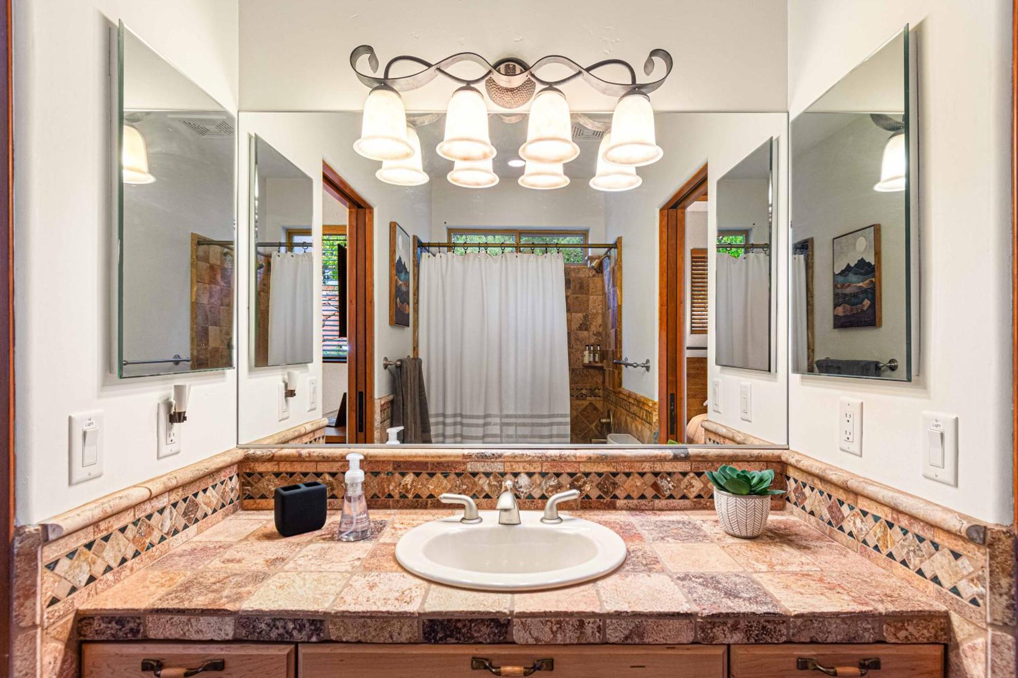 8-bedrooms With Stunning Views & 75' Lap Pool *