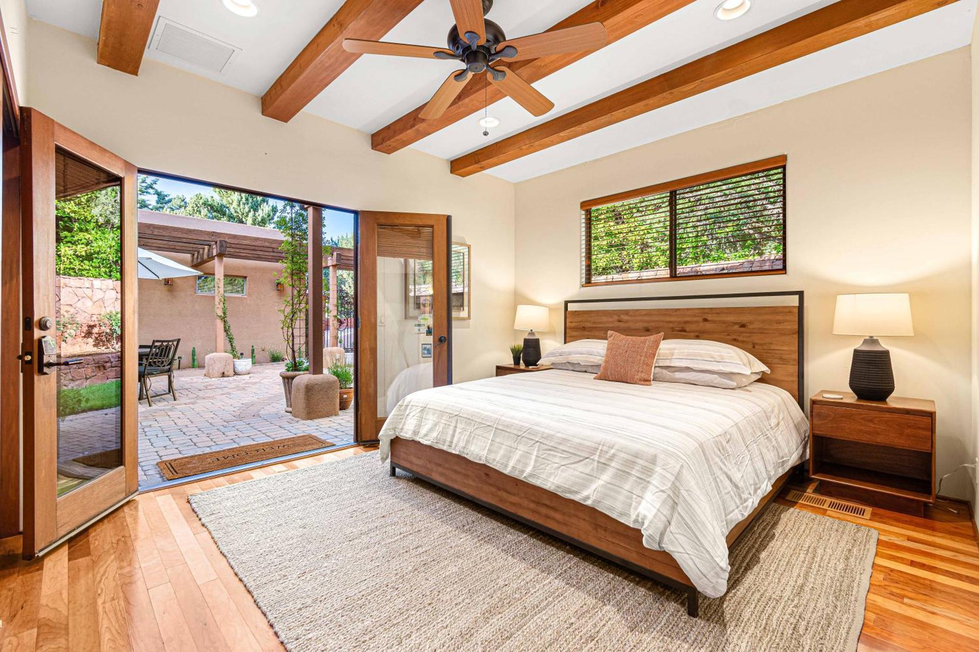 8-bedrooms With Stunning Views & 75' Lap Pool Sedona