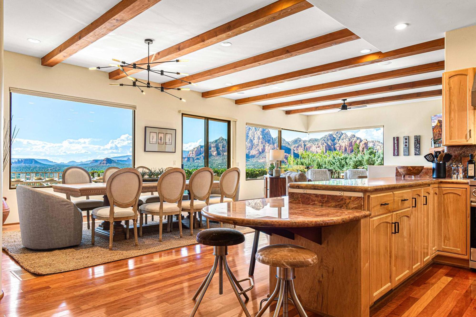 8-bedrooms With Stunning Views & 75' Lap Pool