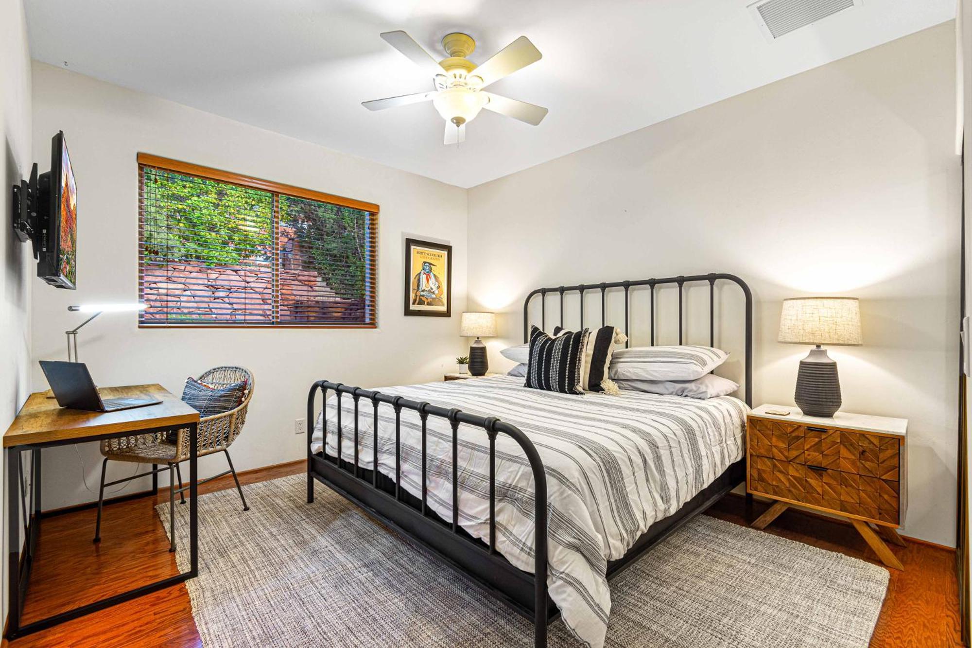 8-bedrooms With Stunning Views & 75' Lap Pool *