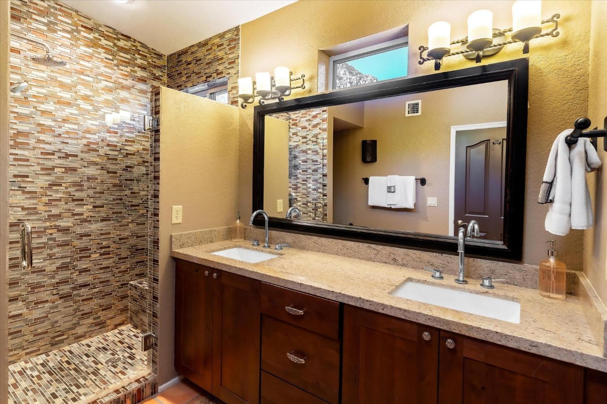 Holiday home Luxury In Desert With 360 Views & Sunsets With Family *
