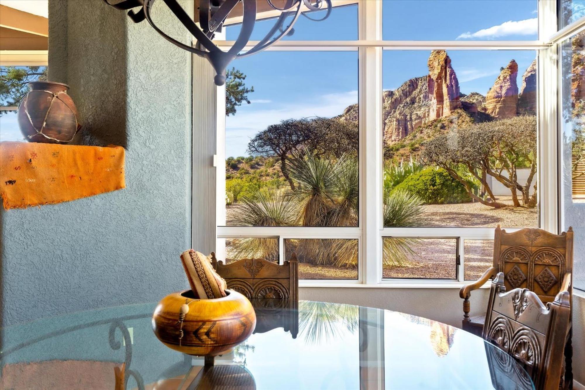 Luxury In Desert With 360 Views & Sunsets With Family Holiday home *