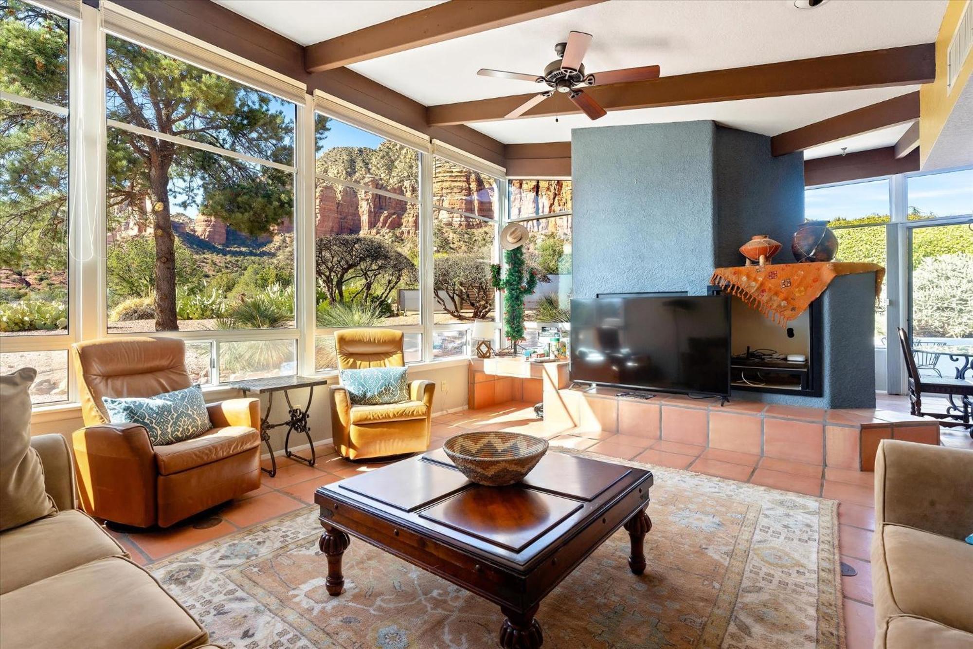 Holiday home Luxury In Desert With 360 Views & Sunsets With Family *