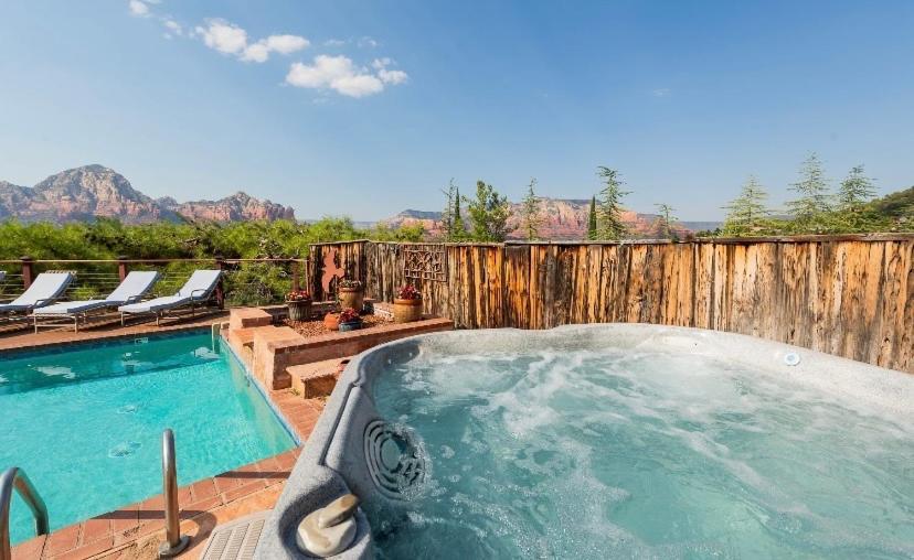 Holiday home Amazing Views With Pool *