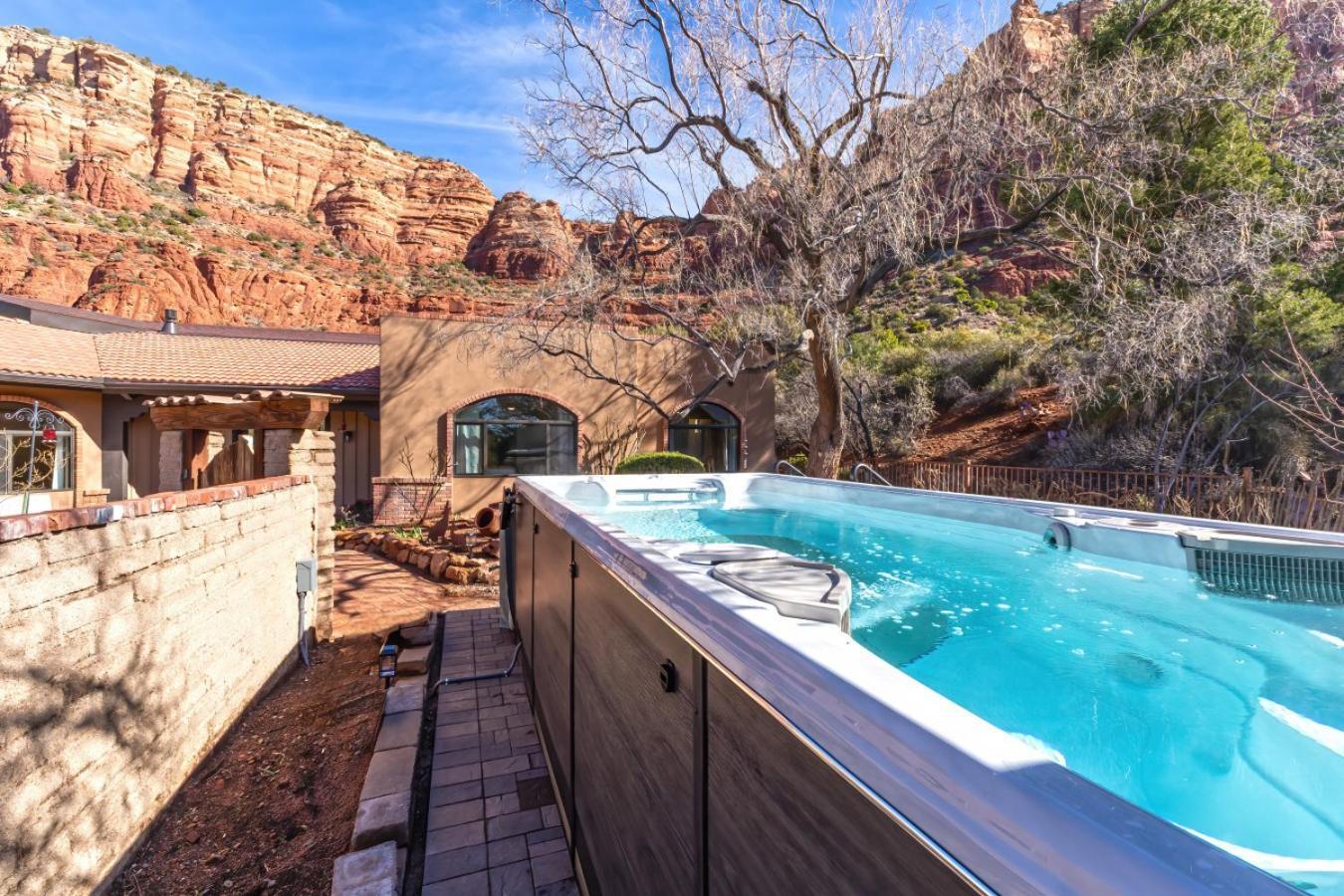 Perfect Chapel With Incredible Views And Private Swim