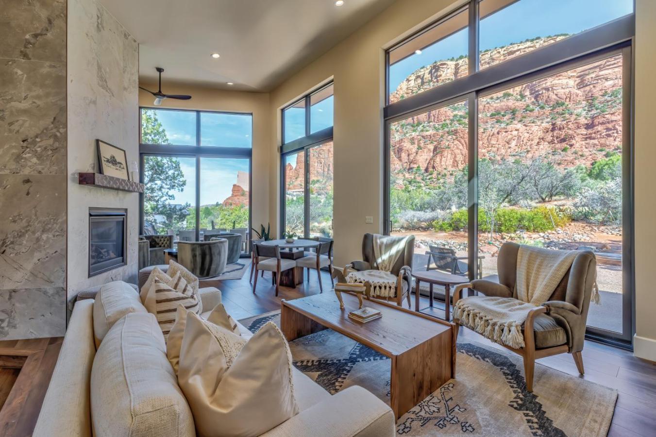 Perfect Chapel With Incredible Views And Private Swim *