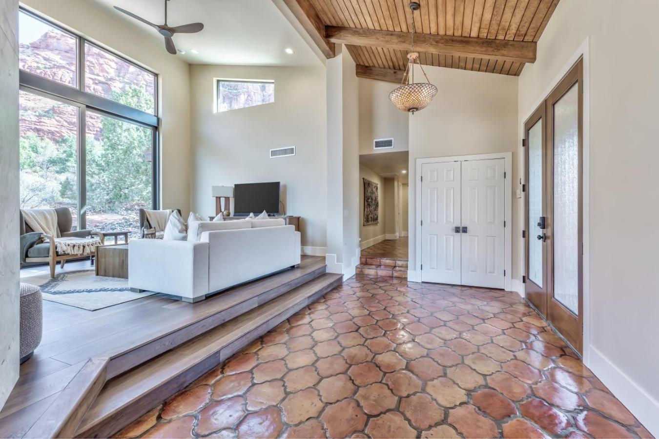 Perfect Chapel With Incredible Views And Private Swim Sedona
