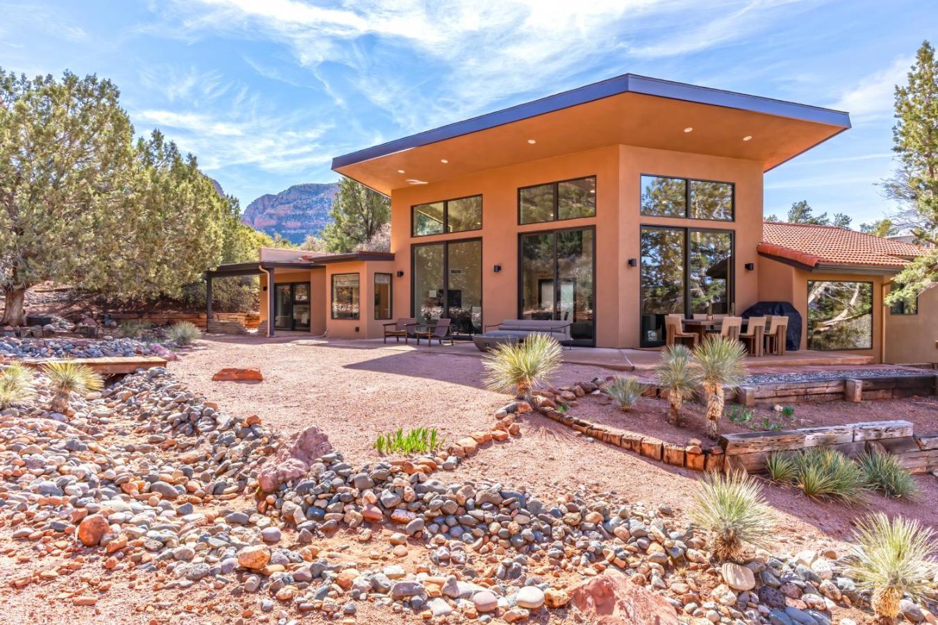 Perfect Chapel With Incredible Views And Private Swim Holiday home Sedona