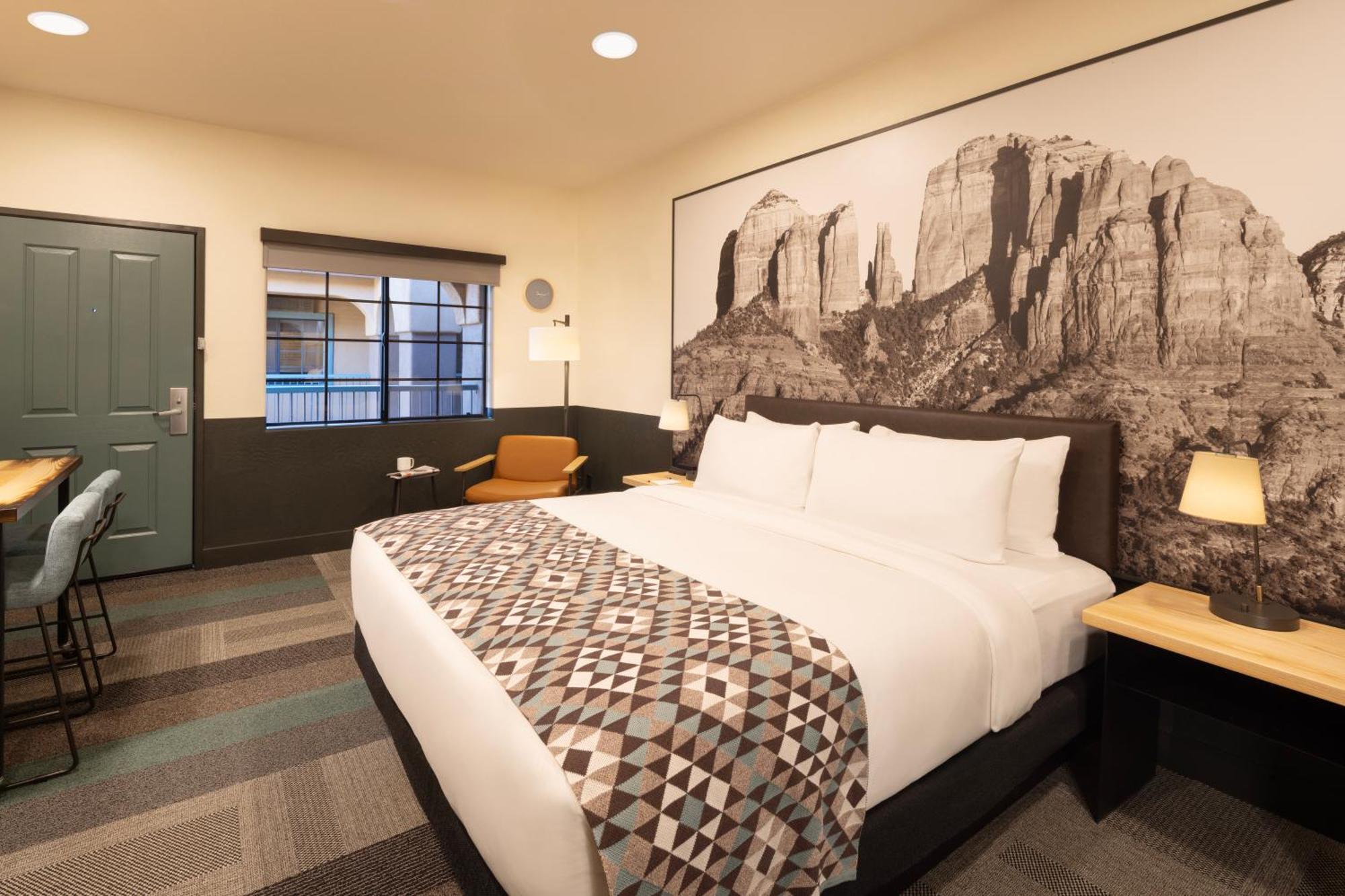 Mountain Modern Hotel 3*