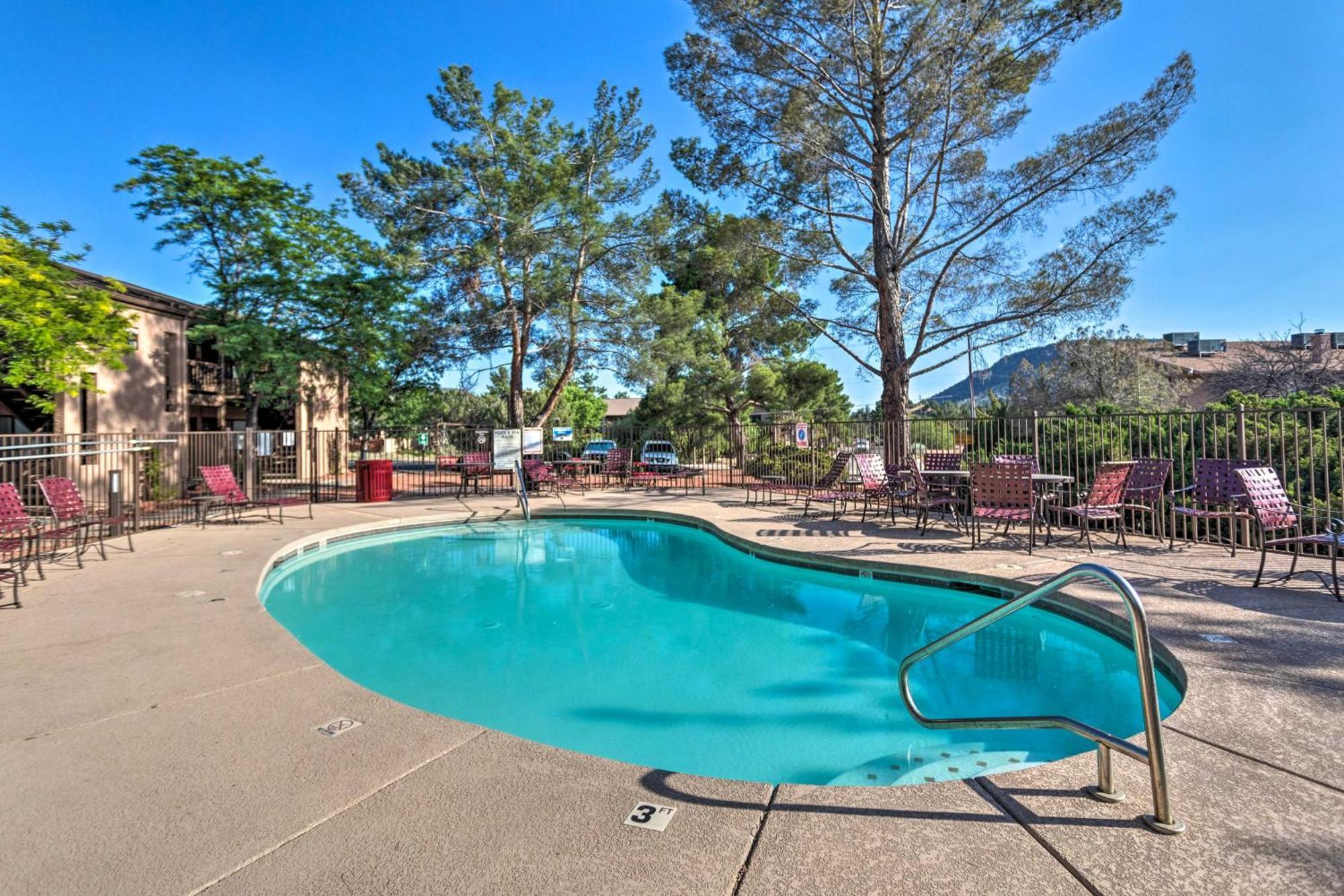 The Painted Pony Pool And Gym Access *