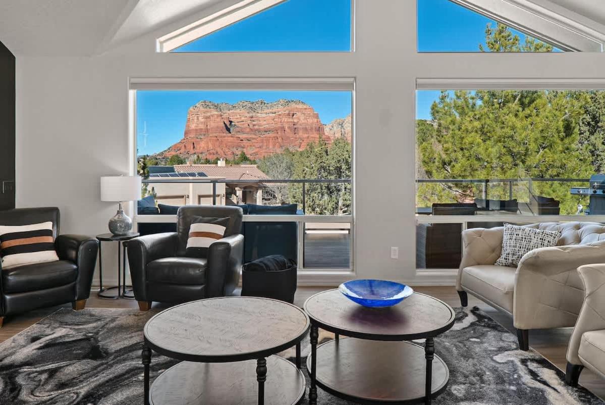 Stunner Hot Tub Red Rock Views