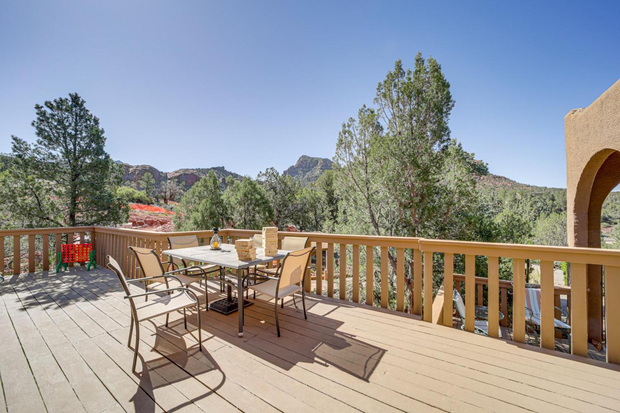 Hot Tub And Game Scenic Home! *