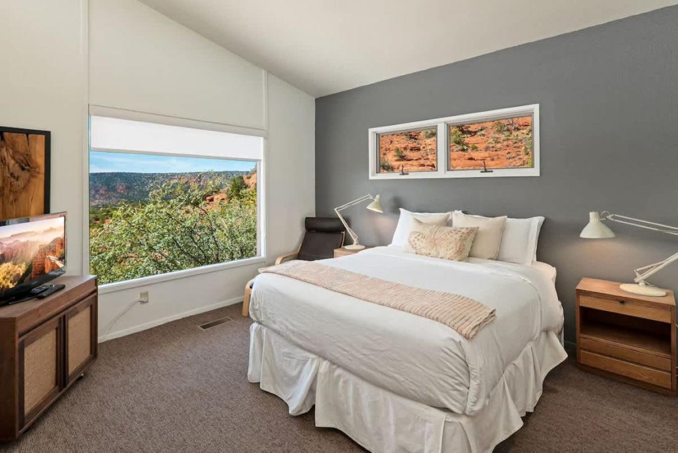 Creative Stellar Views Near Chapel For Family *