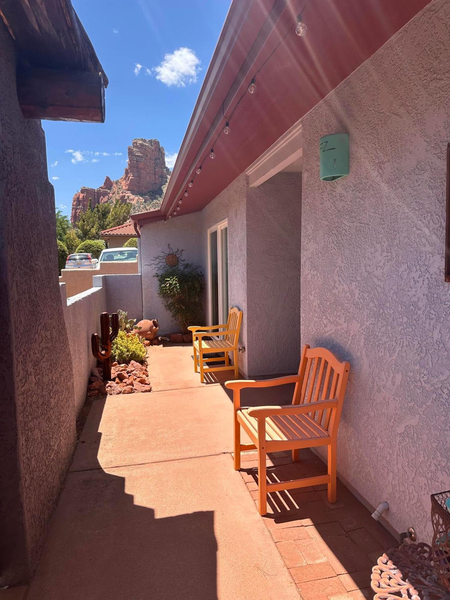 Bed & Breakfast Cozy Cactus Sorta-kinda