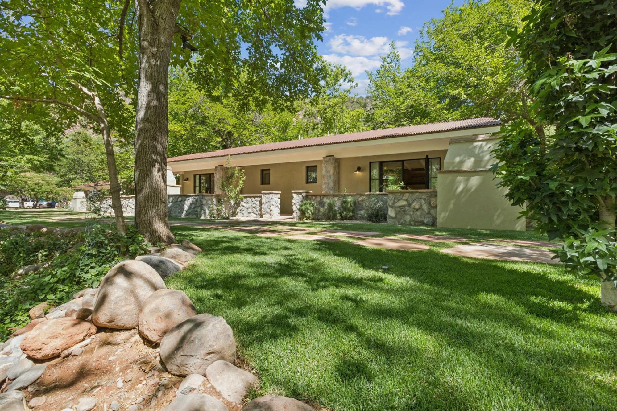 Sedona Views B&B And Luxury Creekside Cabins 3* Sedona