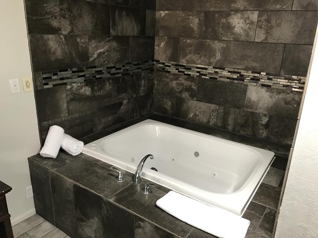 Oak Creek Terrace