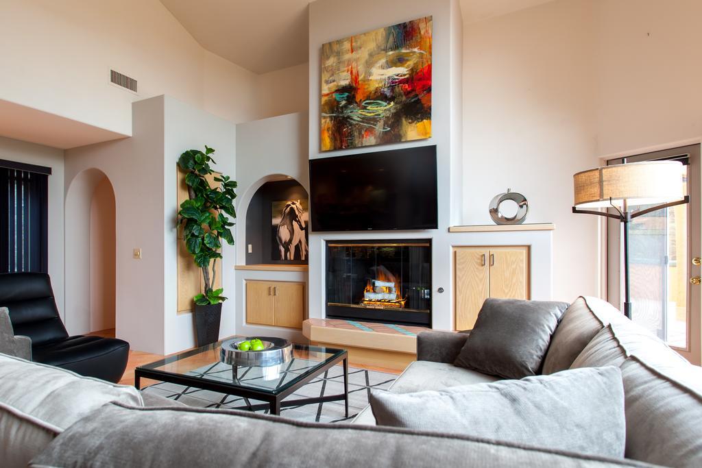 Sunset House West