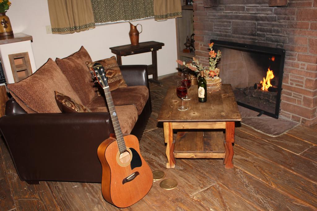 Adobe Village Inn 4*