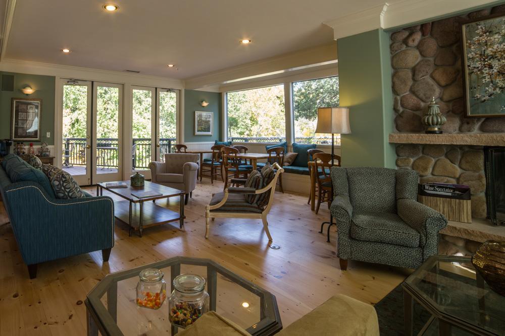 Above Oak Creek Inn 3*