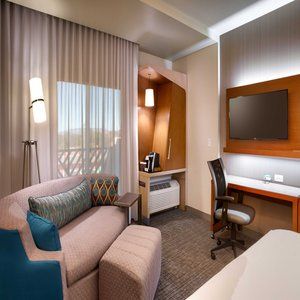 Courtyard By Marriott