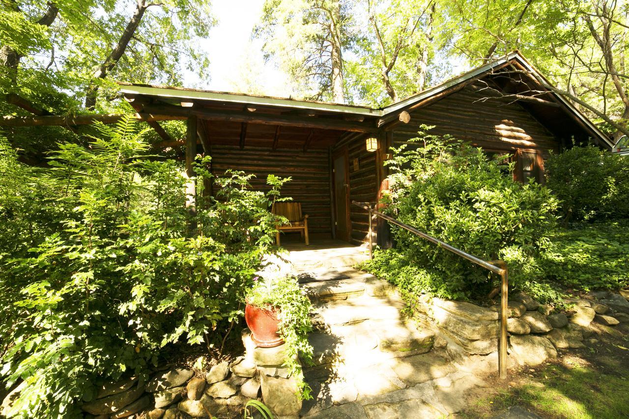 Orchard Canyon On Oak Creek *