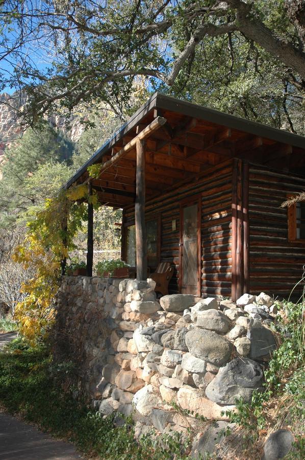 Orchard Canyon On Oak Creek *