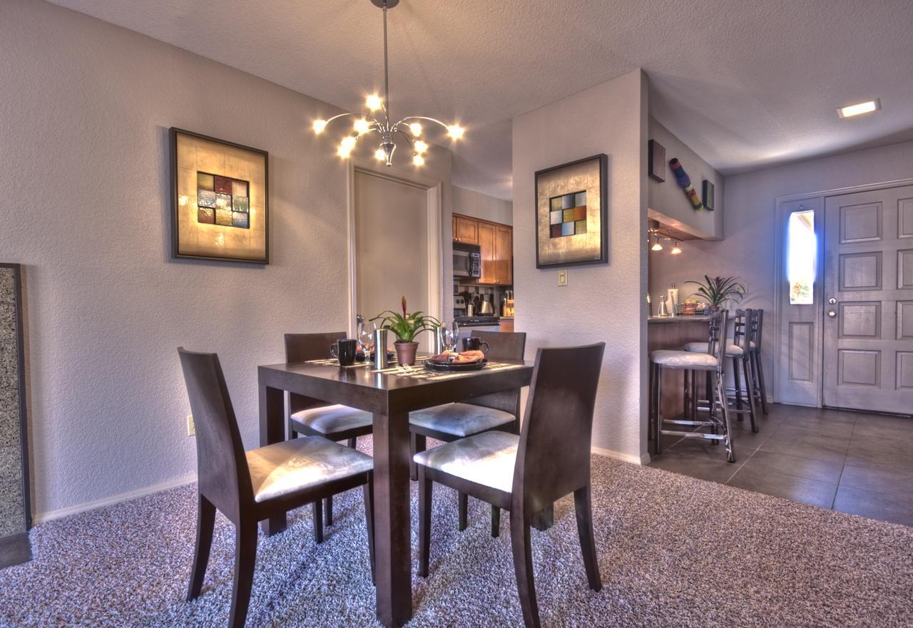 Adobe Village Inn 4*