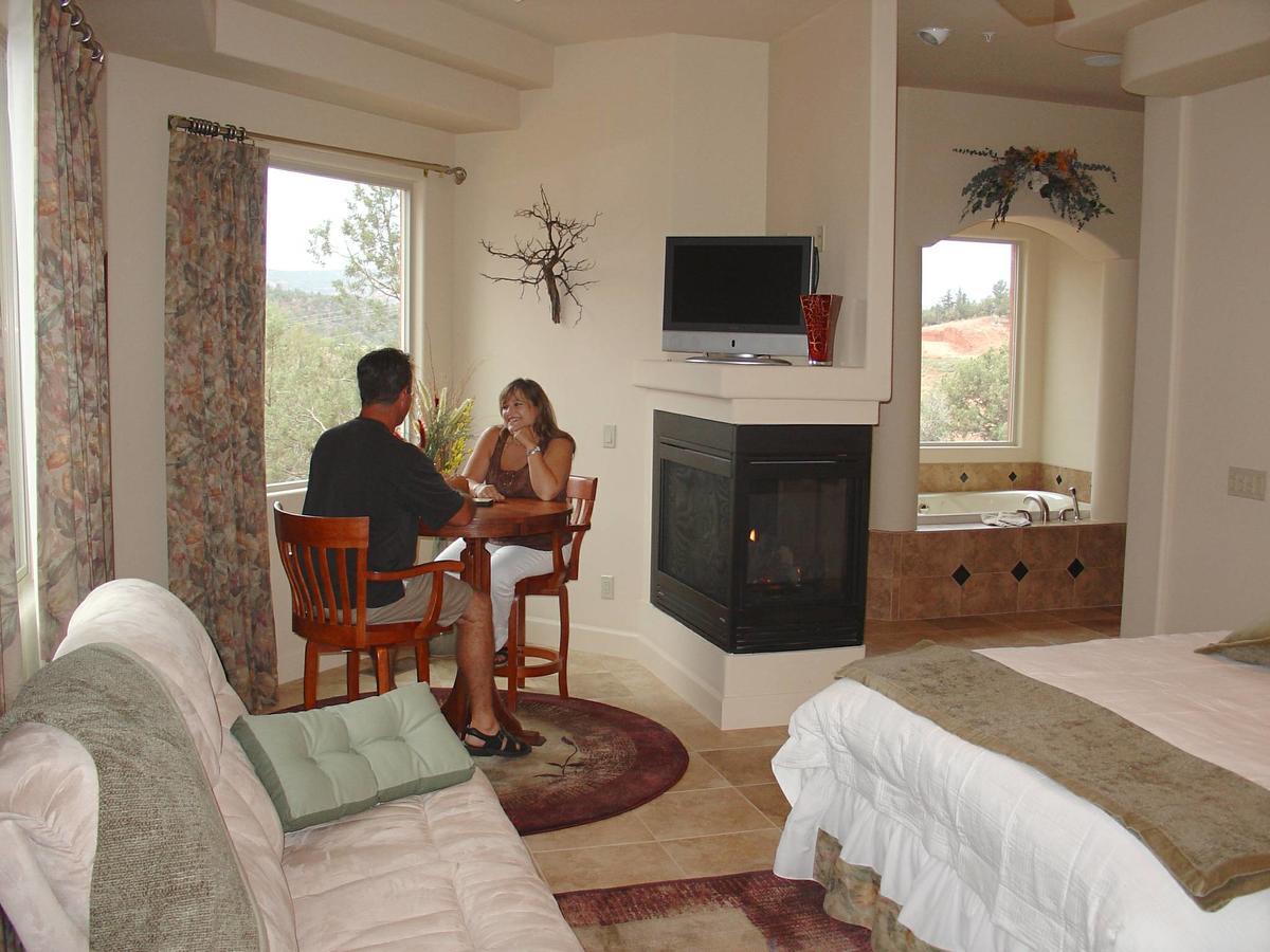 Cathedral Hideaway And Casita Bed & Breakfast *