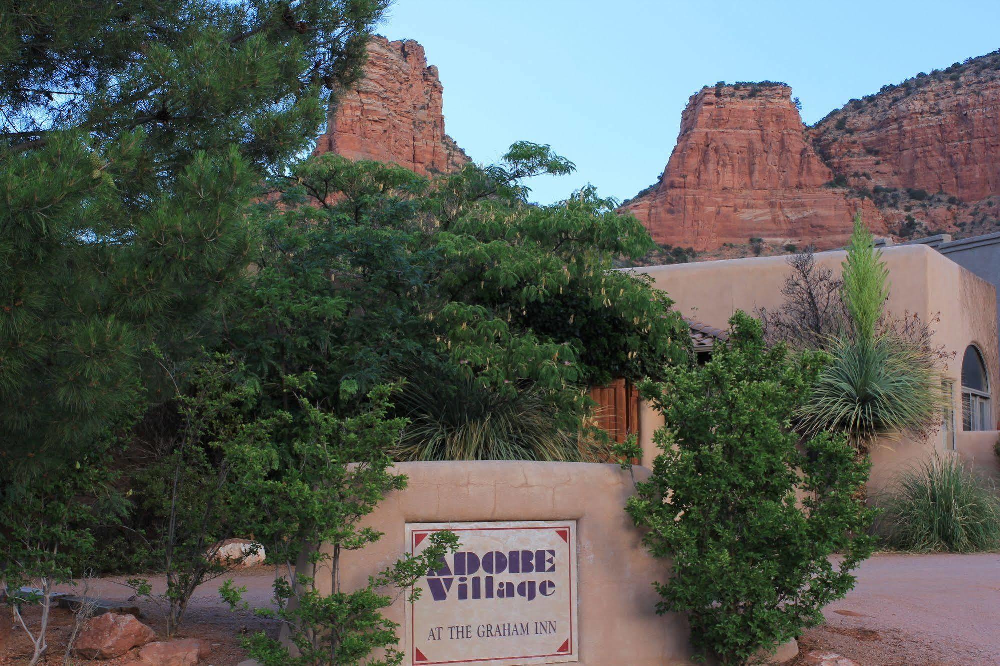 Adobe Village Inn 4*