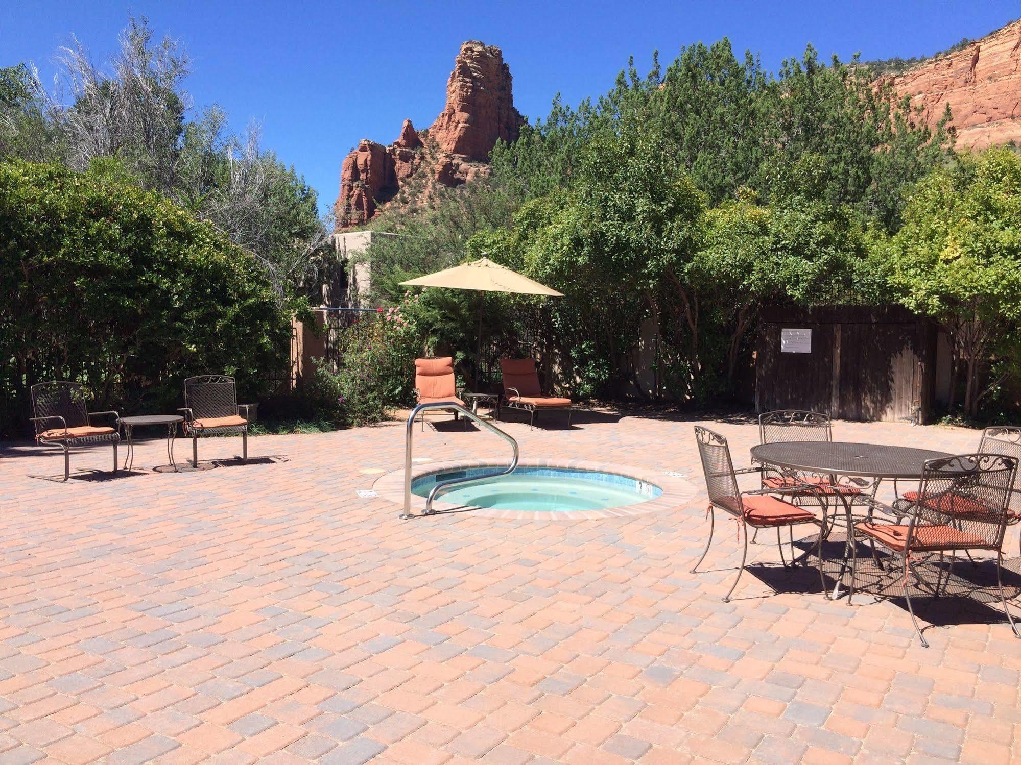 Inn Adobe Village 4*