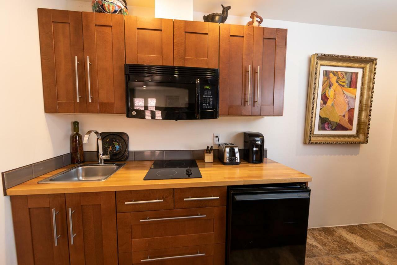 A Sunset Chateau Bed & Breakfast 5*