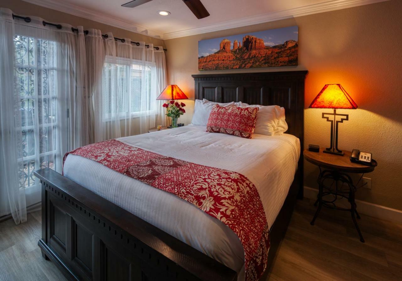 Lantern Light - Romantic Getaway (adults Only) 3* Sedona