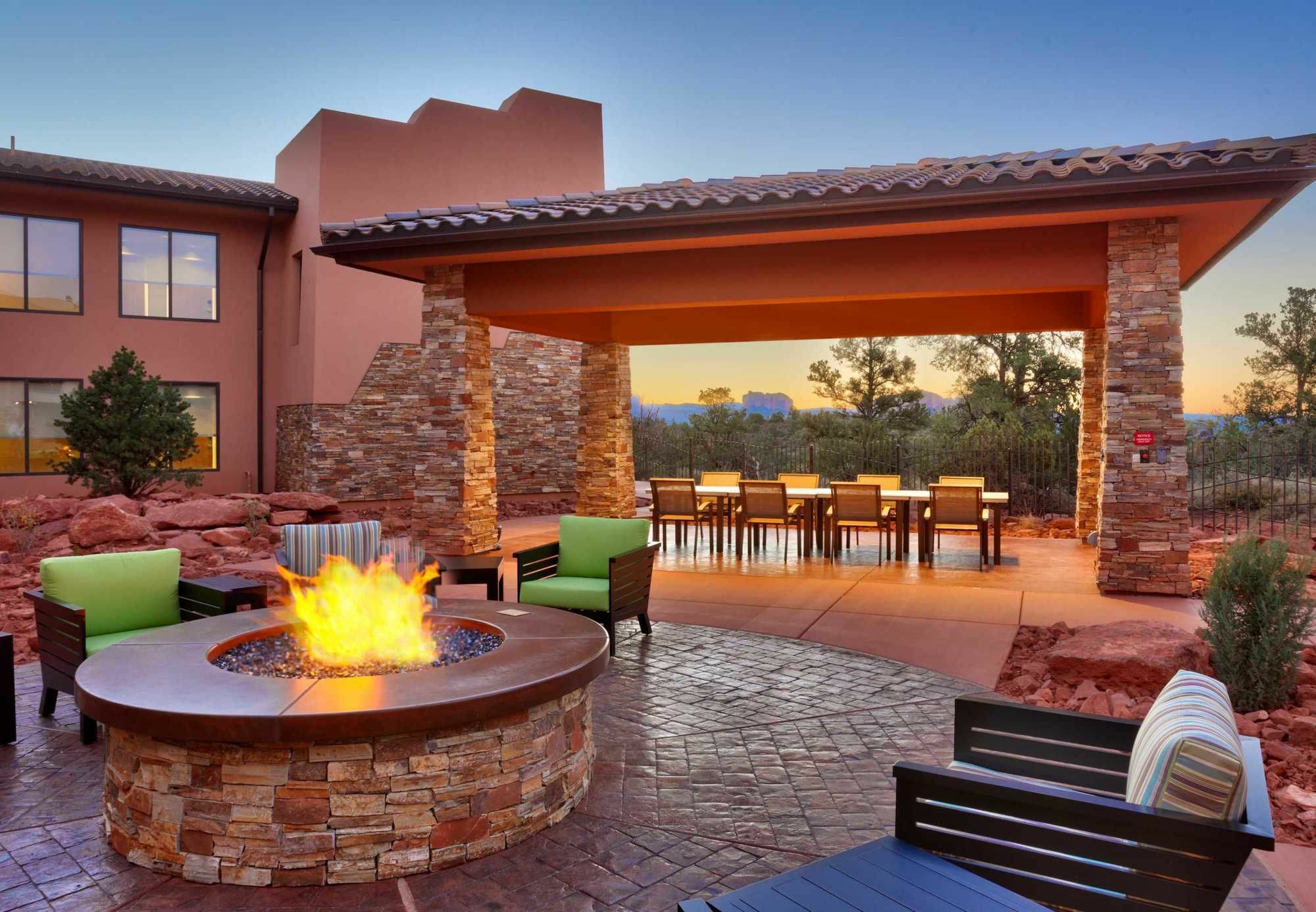 Hotel Courtyard By Marriott