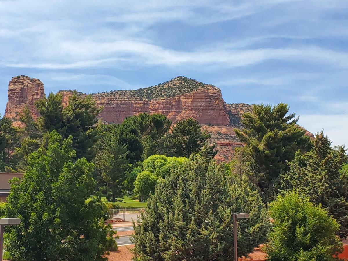 Red Rock Luxury Apartment
