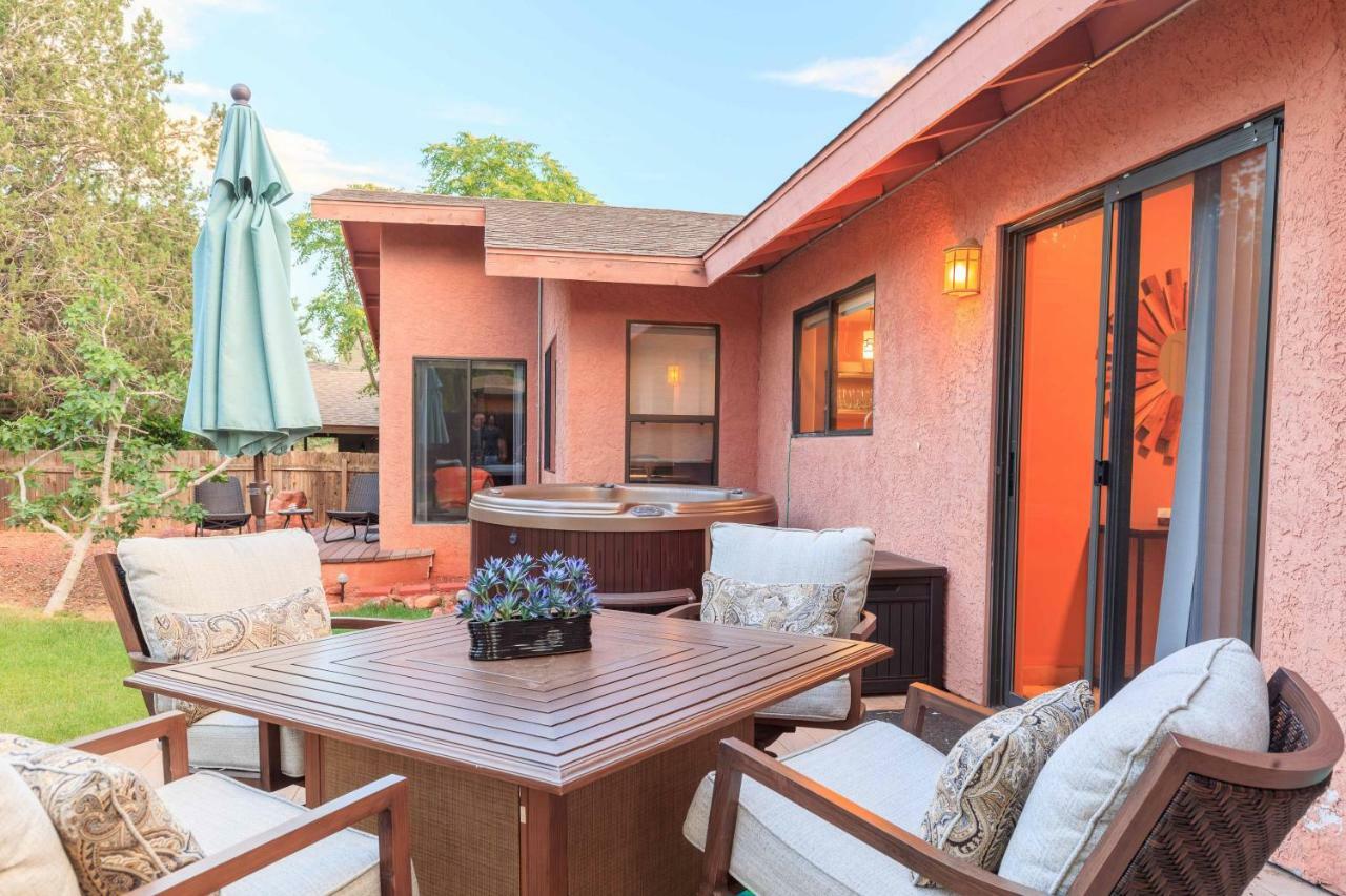 Luxurious Red Rock Vista *