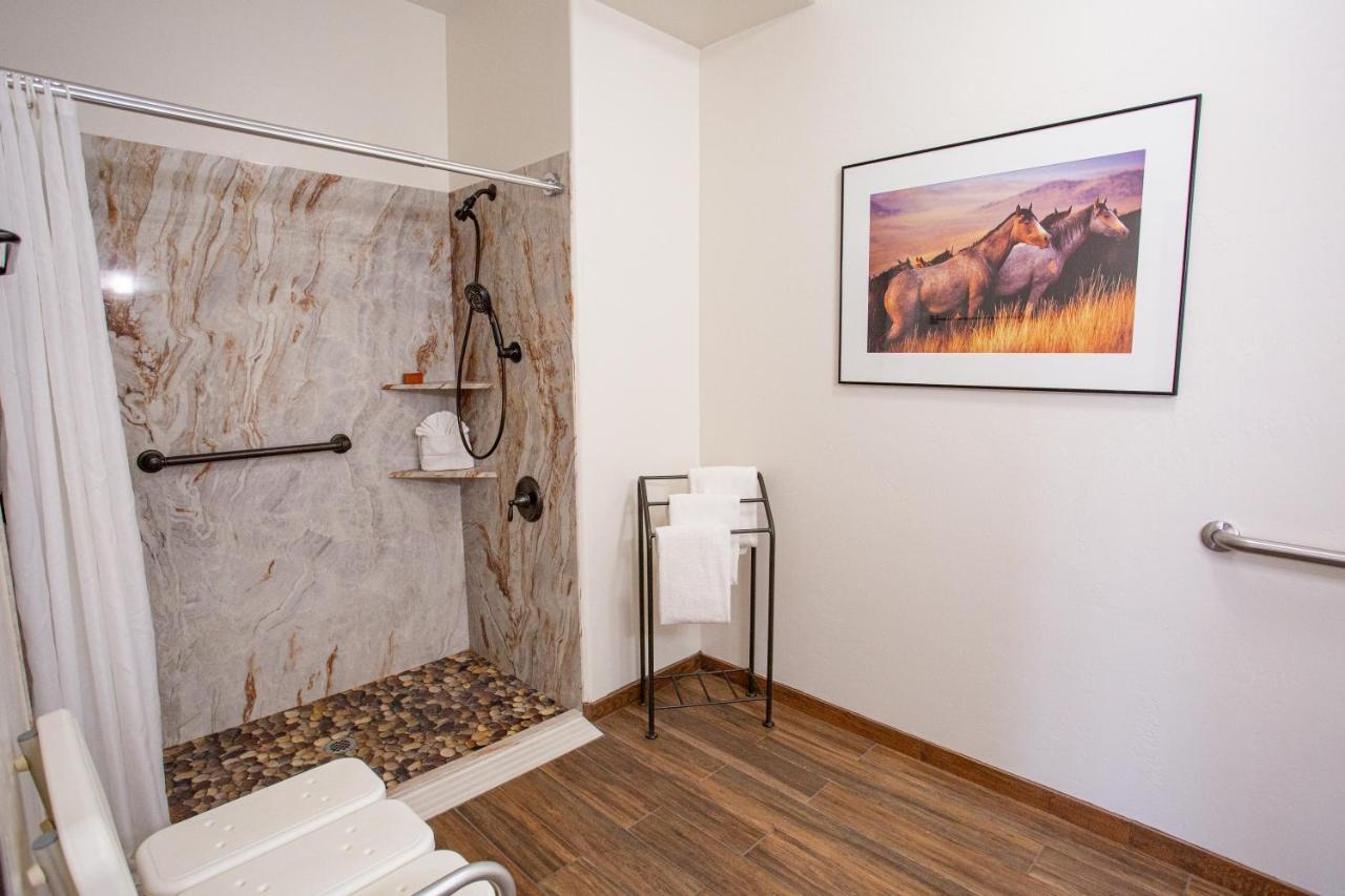 Hotel Southwest At 3*