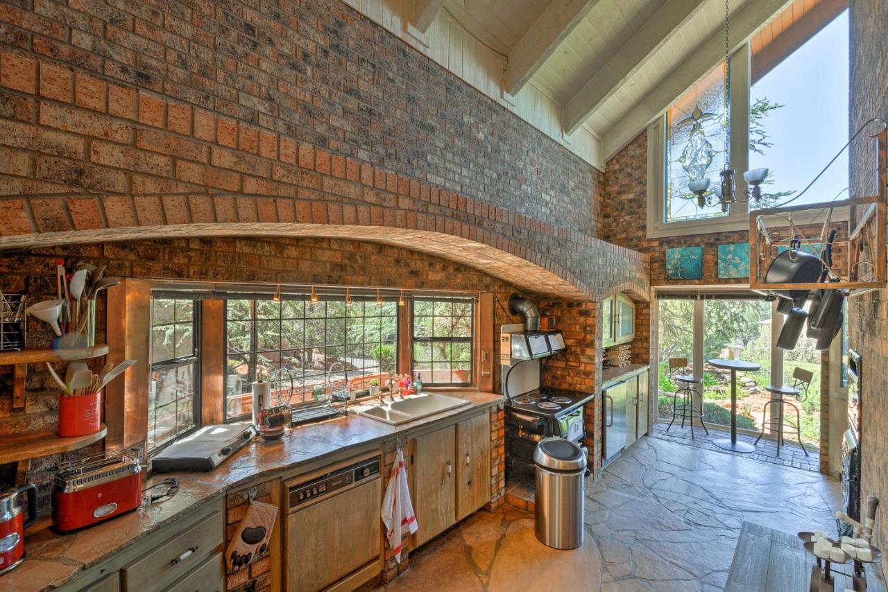 Unique With Mountain Views And Sedona