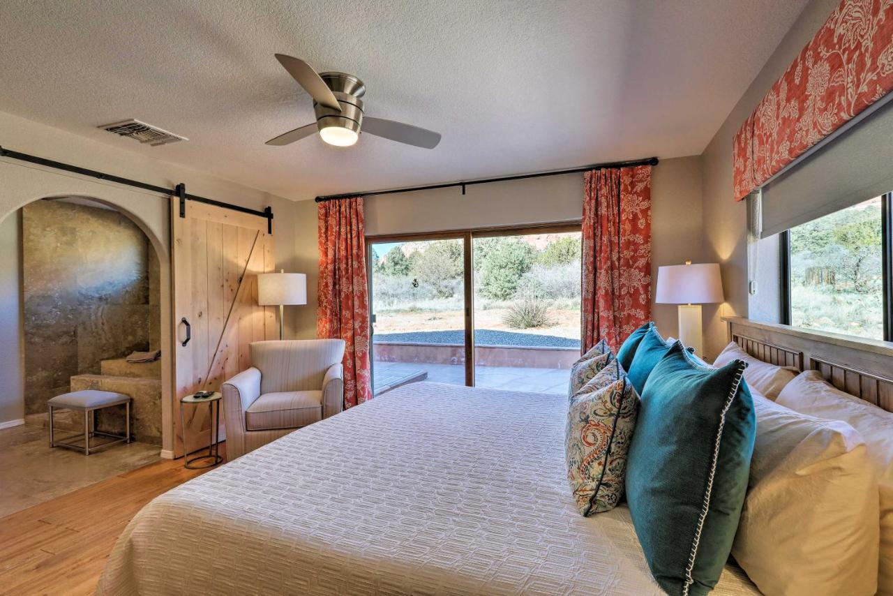 Holiday home Secluded Escape With Patio And Red Rock Views!