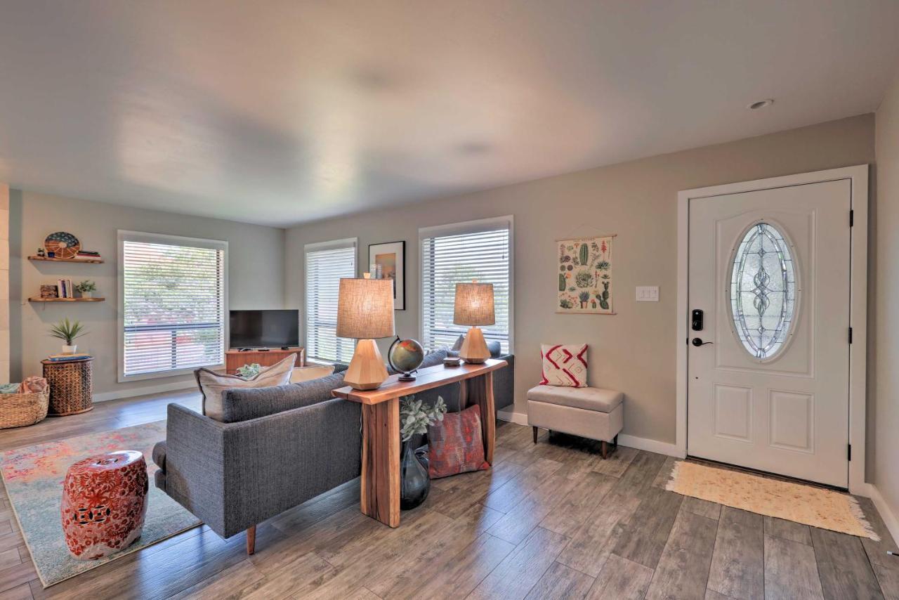 Red Rock Views Modern *