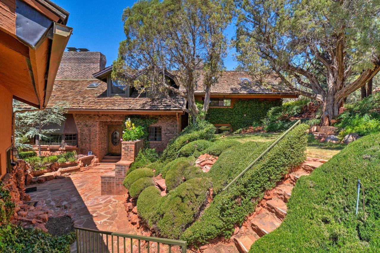 Unique With Mountain Views And