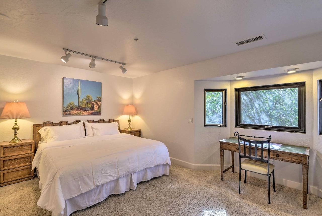 Apartment With Private Patio And Red Rock Views *