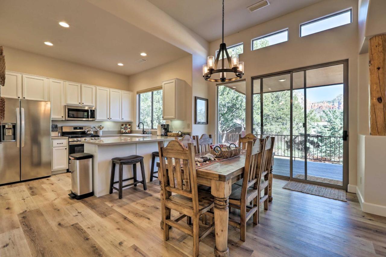 Luxury Living Remodeled With Red Rock Views! *