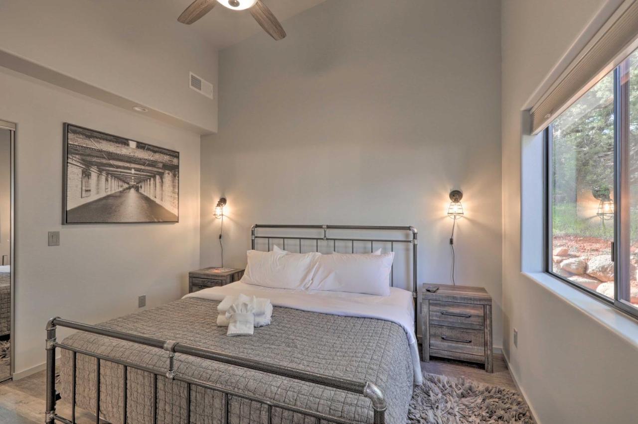 Chic Retreat 2 Mi To Cathedral Rock Trail! Holiday home