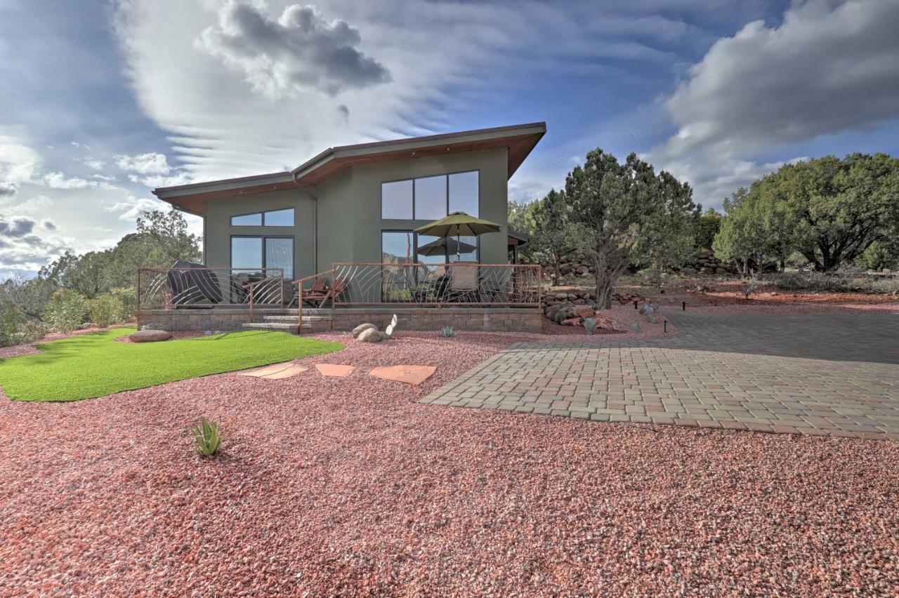 Holiday home Chic Retreat 2 Mi To Cathedral Rock Trail! *